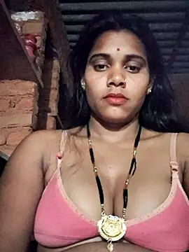 Katrina kaif143 online show from March 20, 2026, 3:28 pm