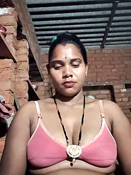 Katrina kaif143 online show from March 25, 2026, 3:40 pm