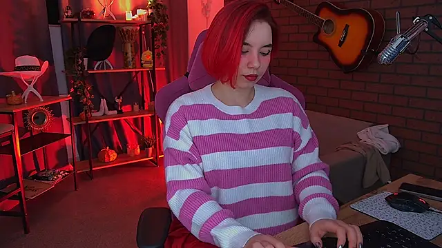 Snapshot of MarcelineChi chatting on February 5, 2026, 5:45 am MarcelineChi online show from February 5, 2026, 5:45 am