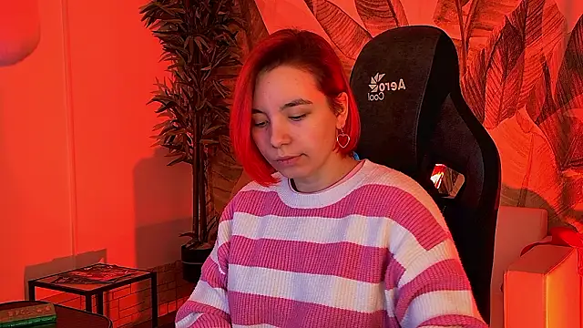 Snapshot of MarcelineChi chatting on February 12, 2026, 5:24 am MarcelineChi online show from February 12, 2026, 5:24 am