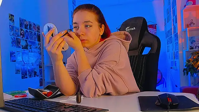 Snapshot of MarcelineChi chatting on February 18, 2026, 5:36 am MarcelineChi online show from February 18, 2026, 5:36 am