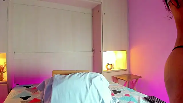 Snapshot of ChloeWiillow chatting on November 28, 2025, 11:35 am ChloeWiillow online show from November 28, 2025, 11:35 am