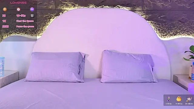 Selene Brownie online show from October 27, 2025, 8:13 pm