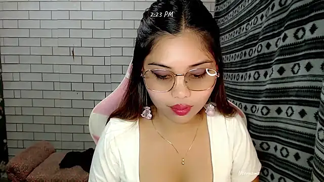 pinay old lover online show from November 9, 2025, 6:23 am