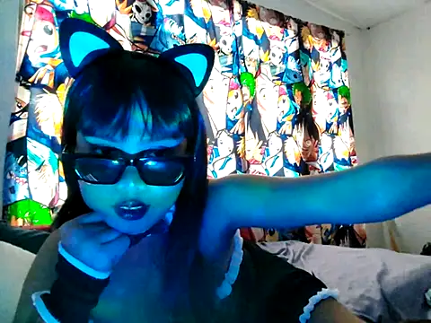 pinay old lover online show from December 21, 2025, 7:04 am