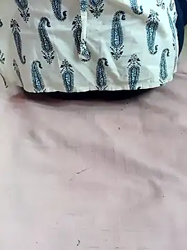 Snapshot of Kanneeswari chatting on November 21, 2025, 1:37 am Kanneeswari online show from November 21, 2025, 1:37 am