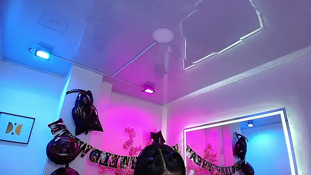 Gabriela milani online show from October 30, 2025, 11:55 am