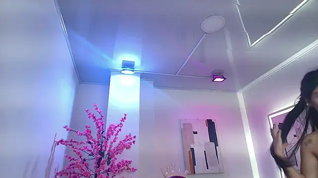 Gabriela milani online show from November 18, 2025, 11:25 am