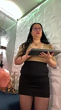 Marianasmitt online show from November 1, 2025, 12:18 pm