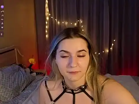 cutieblush online show from November 26, 2025, 11:39 pm