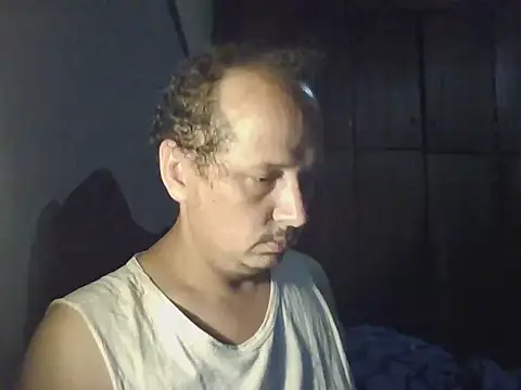 macKnd online show from December 4, 2025, 8:17 pm