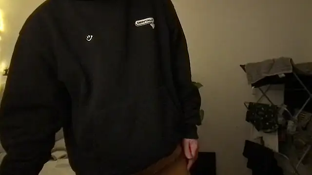 Snapshot of Angus80085 chatting on January 14, 2026, 5:51 pm Angus80085 online show from January 14, 2026, 5:51 pm