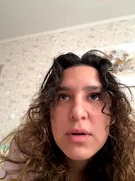 Snapshot of Luisaa_rosee chatting on October 2, 2025, 12:01 pm Luisaa rosee online show from October 2, 2025, 12:01 pm