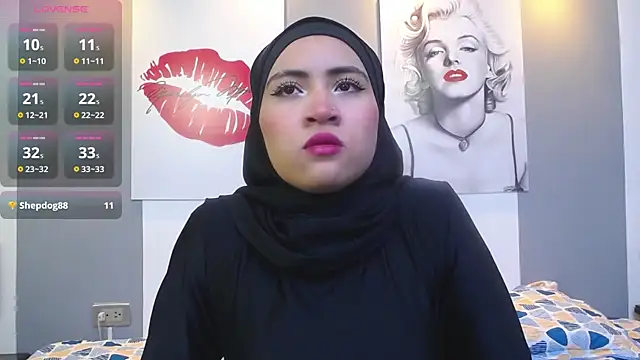 Neesha   online show from October 24, 2025, 7:43 pm