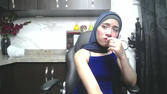 Neesha   online show from November 24, 2025, 12:05 pm