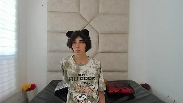 Scaarlett 22  online show from October 2, 2025, 5:42 pm