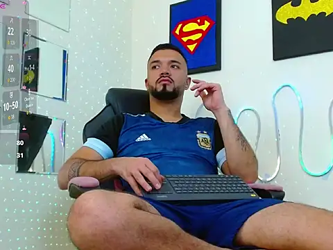 mathewv  online show from December 4, 2025, 5:50 am