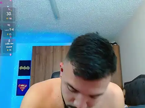 mathewv  online show from December 5, 2025, 2:20 am