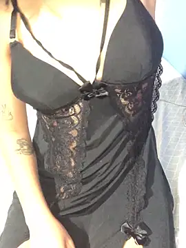 Snapshot of deby_03 chatting on October 31, 2025, 11:28 pm deby 03 online show from October 31, 2025, 11:28 pm