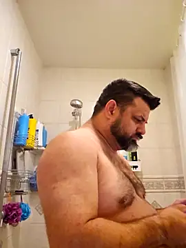 Roddog18 online show from November 5, 2025, 2:06 pm