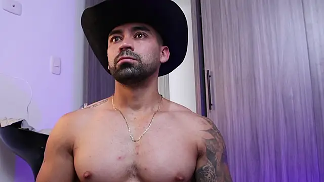 Snapshot of SOY_MIKE chatting on November 25, 2025, 12:49 pm SOY MIKE online show from November 25, 2025, 12:49 pm