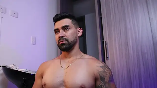 Snapshot of SOY_MIKE chatting on December 14, 2025, 1:44 am SOY MIKE online show from December 14, 2025, 1:44 am