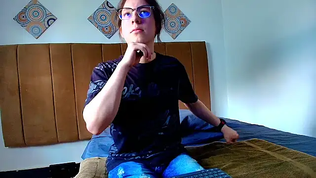 SnowyX  online show from October 15, 2025, 8:53 pm