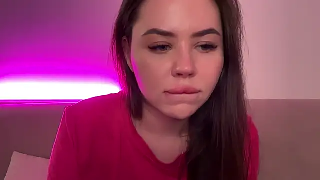 AlmaryKim online show from March 11, 2026, 8:04 pm