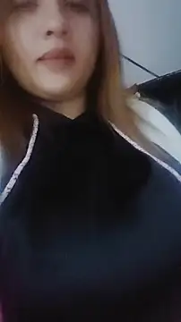 EvelynVega0 online show from November 16, 2025, 9:53 pm