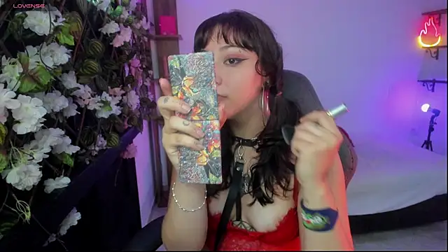 Snapshot of Kora_Red69 chatting on October 25, 2025, 2:02 pm Kora Red69 online show from October 25, 2025, 2:02 pm