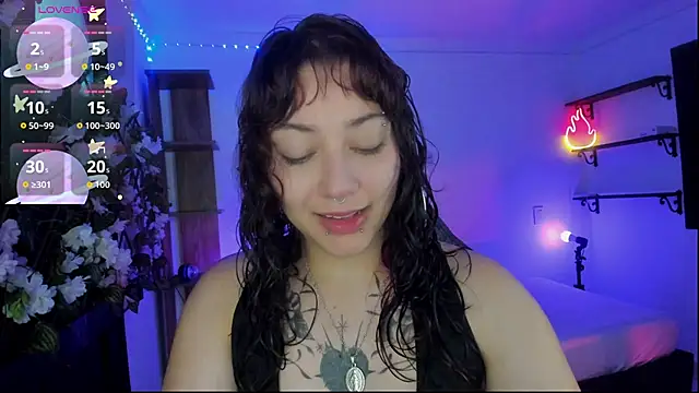 Snapshot of Kora_Red69 chatting on November 10, 2025, 1:43 pm Kora Red69 online show from November 10, 2025, 1:43 pm