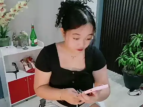 UrFavouriteCravings online show from December 21, 2025, 2:41 am