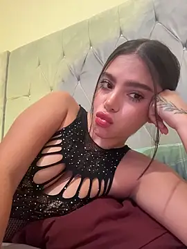 whitefoxxxx6 online show from December 17, 2025, 4:51 am