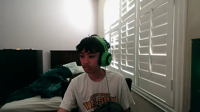 Snapshot of youngasianboy2007 chatting on February 28, 2026, 7:15 pm youngasianboy2007 online show from February 28, 2026, 7:15 pm