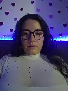 Snapshot of annyaparis chatting on February 20, 2026, 1:13 am annyaparis online show from February 20, 2026, 1:13 am