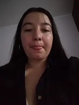 Snapshot of annyaparis chatting on April 4, 2026, 3:16 am annyaparis online show from April 4, 2026, 3:16 am