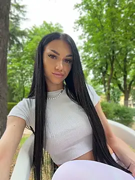 Snapshot of ilariea_girl chatting on May 8, 2026, 3:39 pm ilariea girl online show from May 8, 2026, 3:39 pm