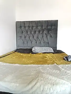 Snapshot of MissBubbles04 chatting on October 14, 2025, 8:59 am MissBubbles04 online show from October 14, 2025, 8:59 am