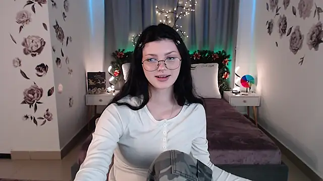 MileyRood online show from December 4, 2025, 1:04 am