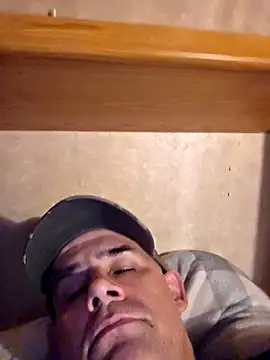 DeeBestEver online show from April 11, 2026, 9:13 am