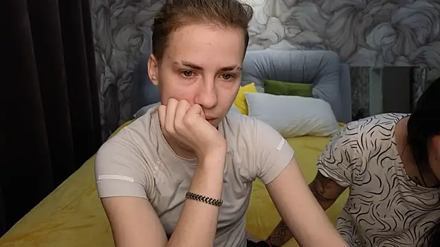 Snapshot of Mary_12 chatting on October 6, 2025, 8:34 am Mary 12 online show from October 6, 2025, 8:34 am