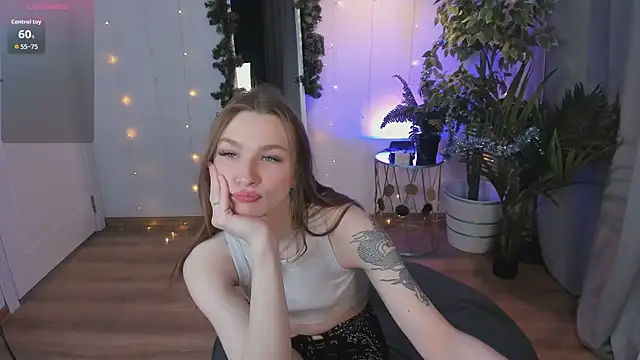 PollyMayer online show from December 14, 2025, 8:46 pm