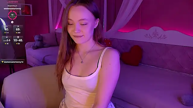 EmmaCamm online show from March 4, 2026, 1:39 pm