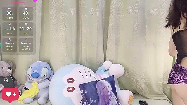 Snapshot of kindbee chatting on November 12, 2025, 10:26 am kindbee online show from November 12, 2025, 10:26 am