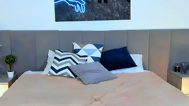 SugarWhisper online show from November 30, 2025, 4:16 am