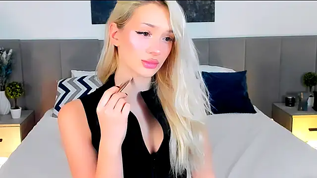 SugarWhisper online show from January 17, 2026, 5:16 pm