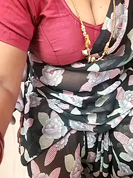 Snapshot of Tamil_Ammani chatting on October 29, 2025, 5:25 pm Tamil Ammani online show from October 29, 2025, 5:25 pm