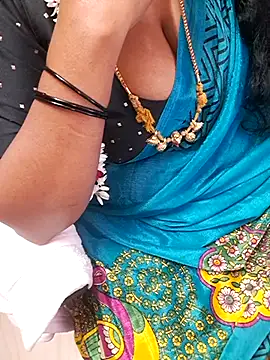 Snapshot of Tamil_Ammani chatting on November 20, 2025, 1:22 pm Tamil Ammani online show from November 20, 2025, 1:22 pm