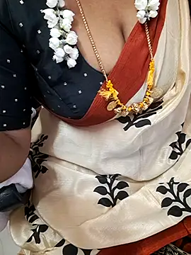 Snapshot of Tamil_Ammani chatting on November 26, 2025, 12:06 pm Tamil Ammani online show from November 26, 2025, 12:06 pm