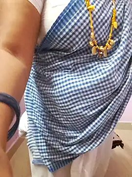 Snapshot of Tamil_Ammani chatting on December 4, 2025, 3:10 pm Tamil Ammani online show from December 4, 2025, 3:10 pm